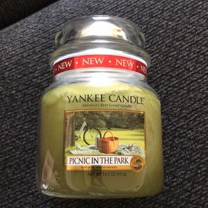 Yankee Candle picnic in the park